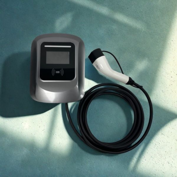 7kW Wall Mount EV Charger with 32A Rapid Charging TUV CE UKCA Approved Single Phase Home Power Unit