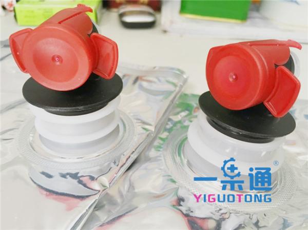 Strong Plastic Bag In Box Fitments Connector For Bag In Box Bags , VITOP Bib Tap Connector