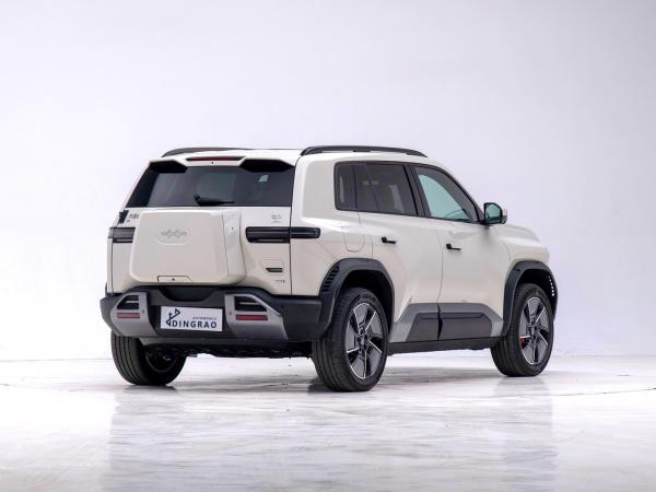 Expédition personnalisée Vessel rapide fabriqué en Chine équation Titane 3 EV 5 sièges EV nouvelle voiture