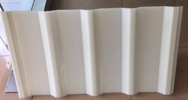 Os fabricantes telhando plásticos ondulados impermeáveis das folhas alisam os painéis de superfície do telhado do Carport