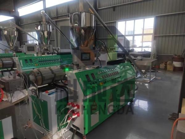 Hollow Grille Plastic Profile Extruder Machine Pvc Wall Panel Extrusion Machine 120-300kg/H