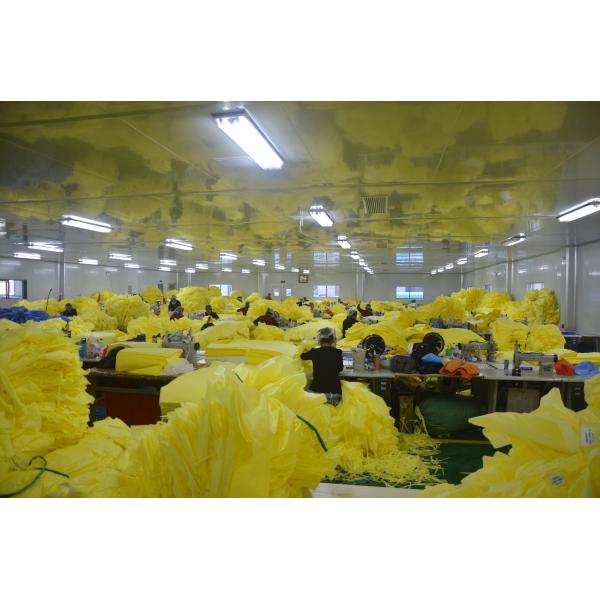 Customized Unisex Waterproof Non Woven Disposable White Lab Coats