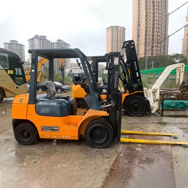 3000 kg Weight Lifting Tools Triplex 3t Diesel Used Forklift with Sidesway in Pakistan