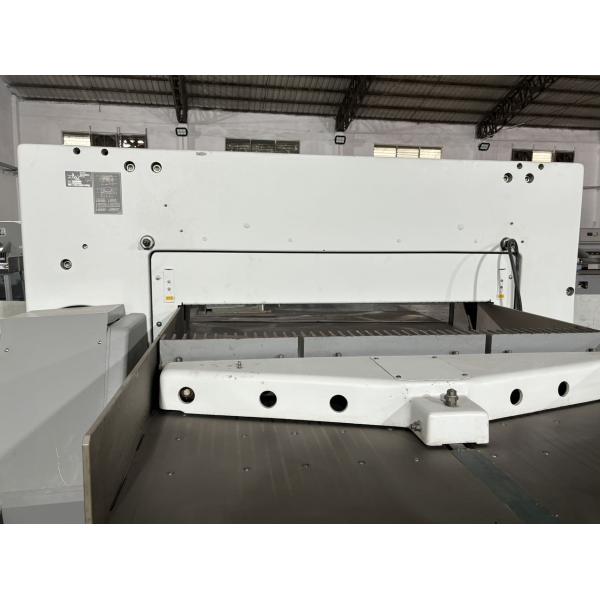 Полярный 137C - последний бумажный гильотину для высокой производительности в бумажной промышленности