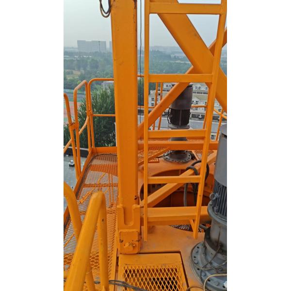YOM 2017 Zoomlion Flat Top Tower Crane 6015A-10F с грузоподъемностью 10 т. Нагрузка 2.5 т.