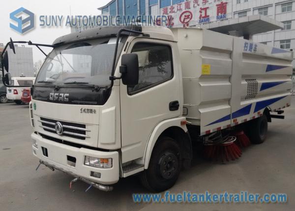 4 by 2 Street Cleaning Truck Road Sweeper Truck With CY4102-CE4F Engine
