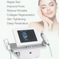 A máquina fracionária 2 de Microneedling RF em 1 descasca o aperto da remoção do enrugamento