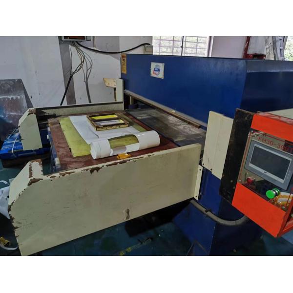 Máquina de corte hidráulico de plástico CNC usada 1250 mm longitud de corte