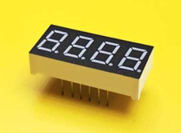 ROHS ALCANÇAM 4 o dígito 0,56 aparência externa dos pixéis da exposição de segmento 10mm do diodo emissor de luz 7