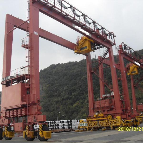 RTG Rubber Tyre Container Gantry Crane 20 T 25 T For Port