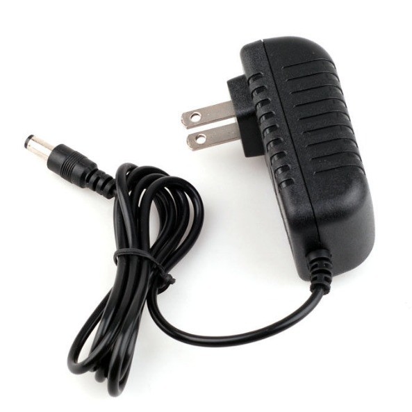 Balck C-Power AC100-240V DC 9V 9V 1A 9V 1.5A 2A Adapter with CE Certificate