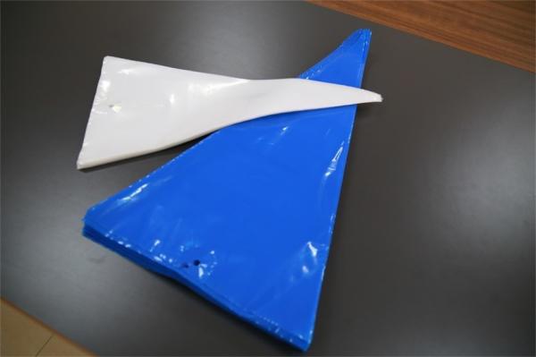 Disposable Plastic Piping Bags Pastry Decorating Bag White Blue Color Customized