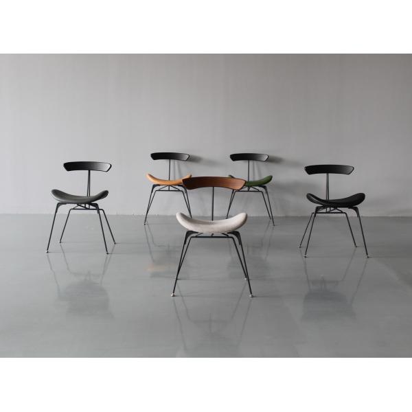 Nordic Style Windsor Leather Dining Chairs Moon Shape Solid Wood Backrest