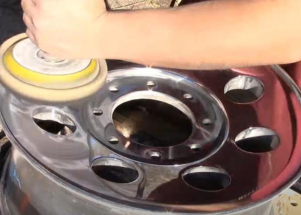 16 Oz Non Toxic Aluminum Polishing Solution for Metal Surfaces