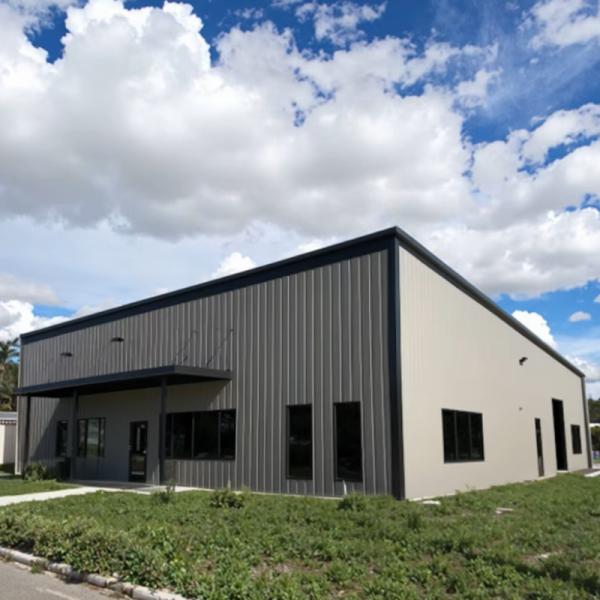 Steel Frame Shopping Mall Structure Building 35m x 70m x 11m Open Plan Retail Steel Construction