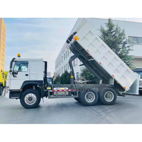 Camión volquete Sinotruk Howo 6*4 de 400HP y 30 toneladas en oferta en Somalia