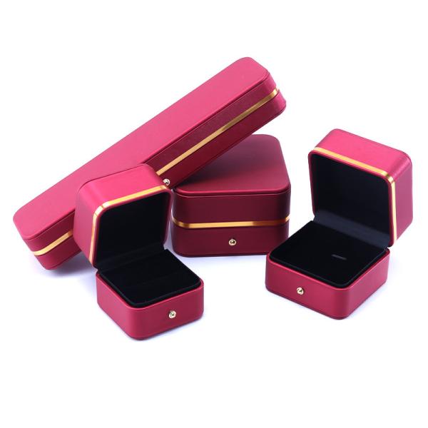 Caja de joyas de cuero de grado rojo para el estilo más nuevo brazalete rectángulo collar Reloj regalo
