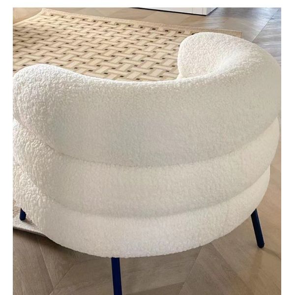 Modern Leisure White Armchair Living Room Designer Chair with Metal Leg Accent Lounge Chair Single Velvet Fabric Sofa Chair