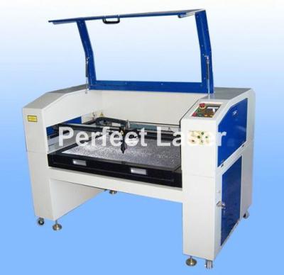 Máquina de corte a laser CO2 de reconhecimento automático CCD para tecido/sapato/jeans/tapete