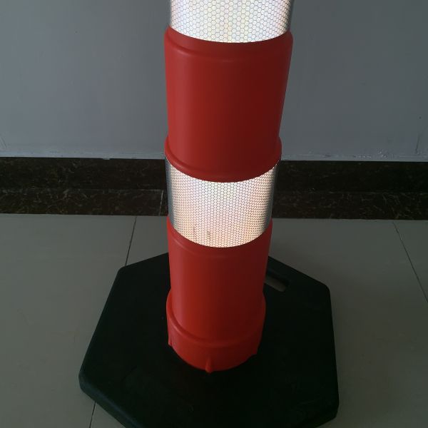 PE Material Traffic Post with Base and T-Top Delineator Bollard for Highway Road Safety