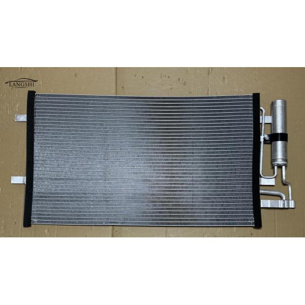 2000-2007 Année OE N° 9M5919710AA Système de refroidissement de pièces détachées automobiles Condensateur de climatisation pour Ford FOCUS EDGE MONDEO III berline