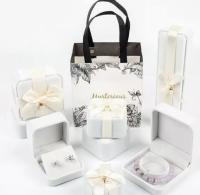 Boîte de luxe Debossed biodégradable d'emballage de bijoux de collier