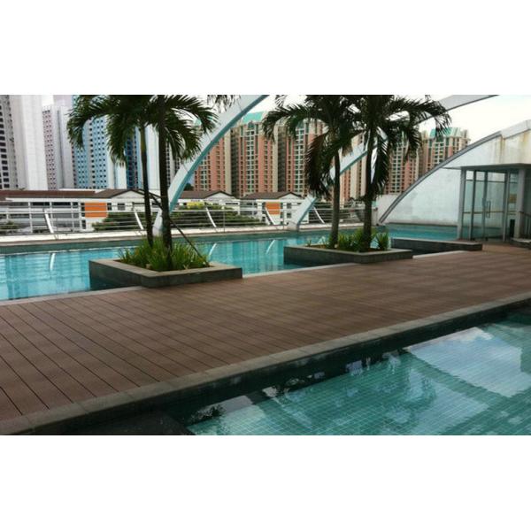 Durable WPC Decking Flooring Waterproof For Walk Road With Grain Surface