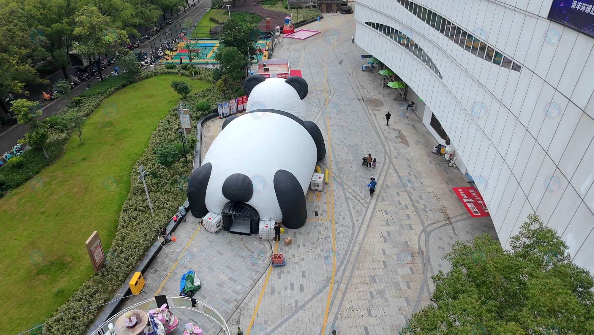Inflatable Panda Display Tent for Commercial Events Outdoor Promotions Family Activity Projects and Customized Animal Theme Shelter Solutions