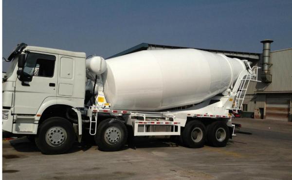 Safety Belts Concrete Mixer Truck With Adjustable Steering Wheel