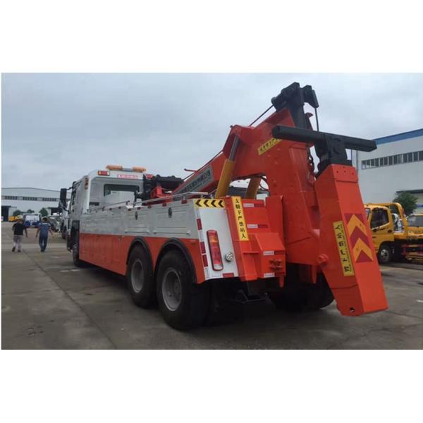 3 Cab Seat Road Wrecker Truck 5000kg Lifting Capacity Sinotruk HOWO Brand