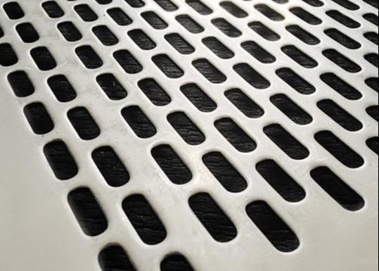 50mm Hole 0.5mm Width Perforated Wire Mesh Metal Screens Customized For Building Facade