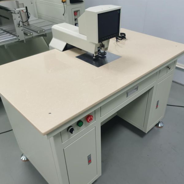 Ready to Ship CCD Guide Hole Punching Machine for Anodized Aluminium Nameplates