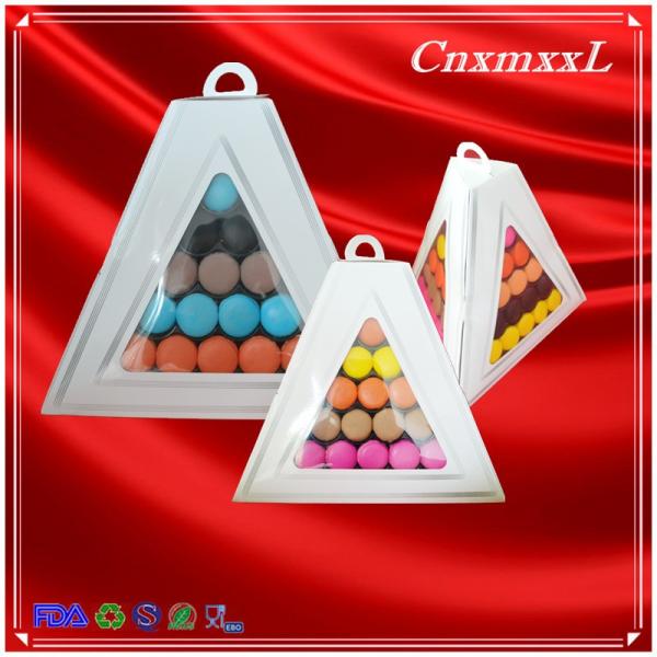 La pirámide de empaquetado del triángulo de la caja de Macaron forma la caja de empaquetado de la pequeña torta