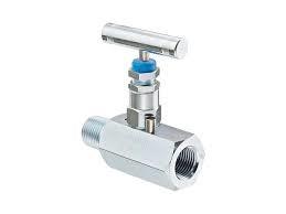 A válvula de agulha de aço rosqueada Monel da extremidade 6000PSI liga 400 3/8 MNPT x FNPT
