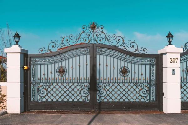 Galvanized New Design Iron Gate , Modern Iron Pipe Door Design