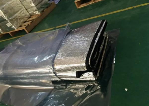 Reflective Foil Bubble Foam Heat Insulation Insulated Pallet Covers Waterproof Anti Corrosion