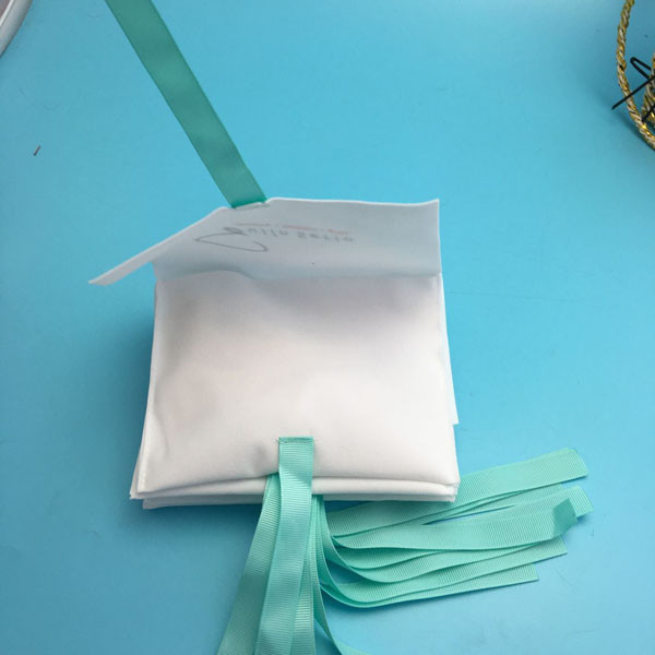 Desgaste - bolsa blanca resistente del terciopelo, bolsa bloqueada modificada para requisitos particulares de la joyería de la tela