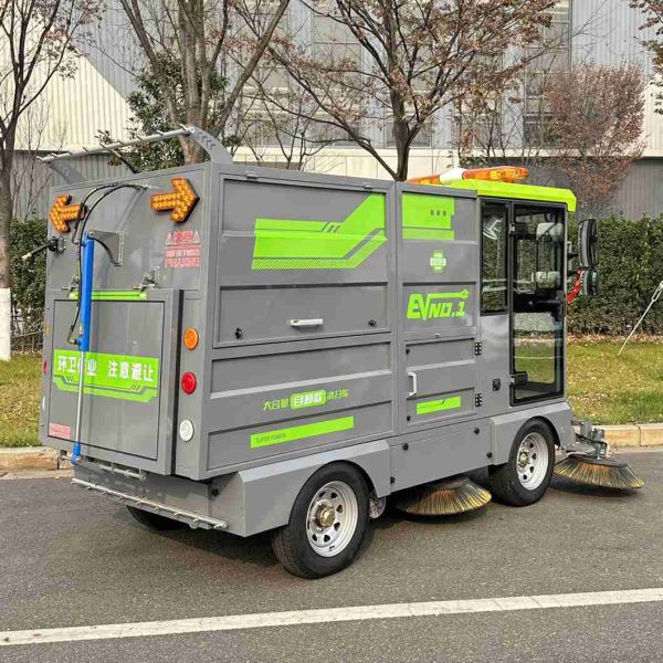 High-Power Dust/Debris Collection for Big Areas 1970mm Wheelbase Industrial Sweeper