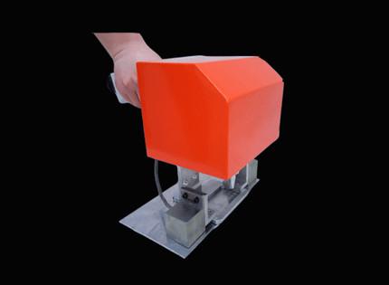CHUKE Dot Peen Engraving Machine 0.2-0.6 Mpa For Marking Metal Sheet Qr Code