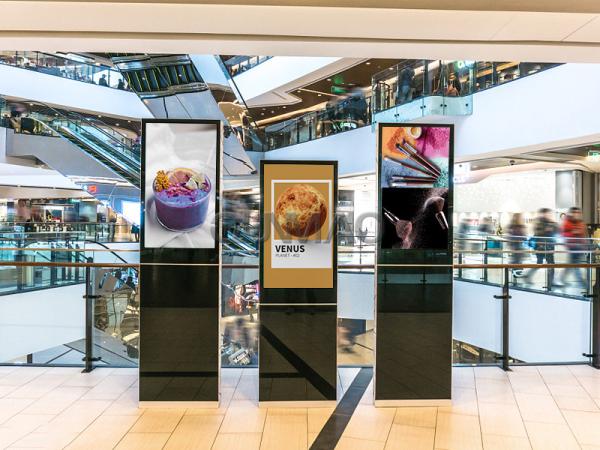 New Fashion Kiosk 65inch Advertising Equipment Light Pole Video Led Outdoor Street Self Service Kiosk