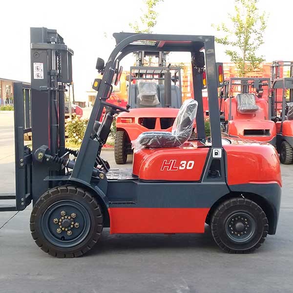 ISUZU C240 Diesel Engine Forklift Truck 3000kg Container Mast 4.5m 3T