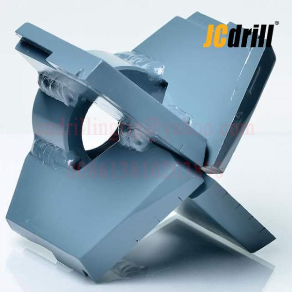 4 alas estándar de 12 de la pulgada de Chevron del paso de la broca de agua del pozo herramientas de perforación API