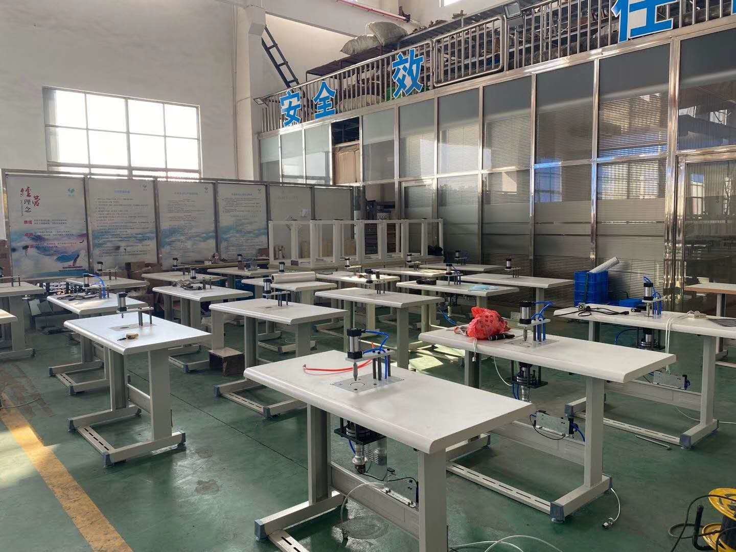 Ultrasonic Face Mask 7 Pieces/Minutes Earloop Spot Welding Machine