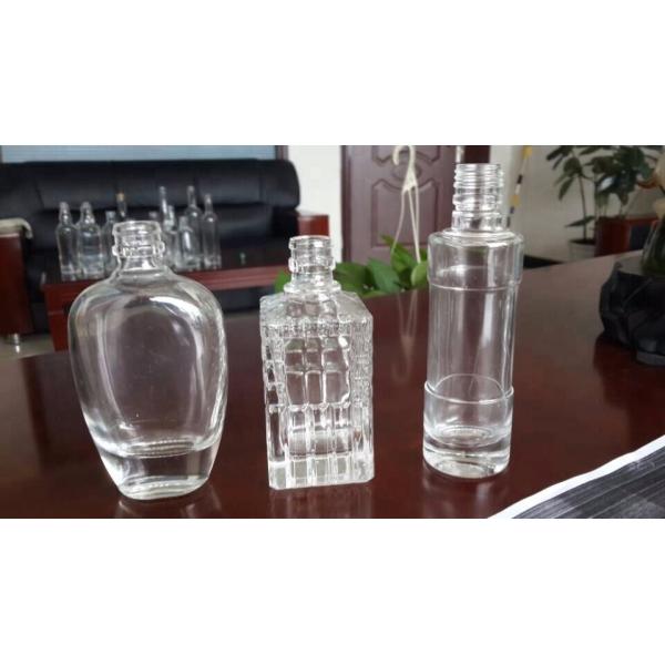 Collar Material Super Flint Material 700ml Empty Clear Alcohol Rum Whisky Spirit Vodka Glass Bottle for Liquor