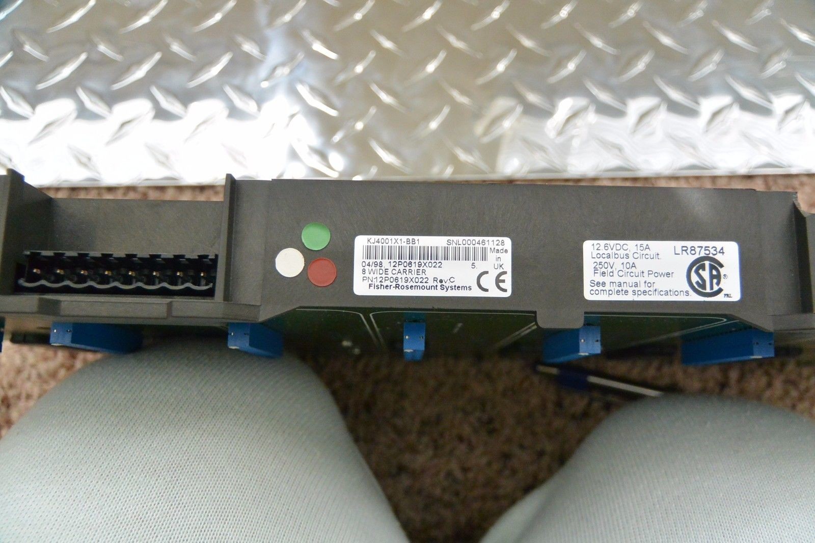 KJ4001X1-BB1 совершенно новое и первоначальное, зеленый цвет главный цвет, НЕСУЩАЯ 8WIDE 6.5-8AMP 12.6-30VDC ИНТЕРФЕЙСА I/O.