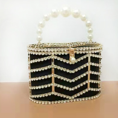 Flat Bucket Shape Pearl Hand Bags Red Fabric Inlaid Diamond OEM ODM