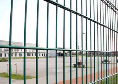 Baixa largura Mesh Fencing Pvc Coated gêmeo do aço carbono 2.5m 8/6/8 de cor verde do 2d fio