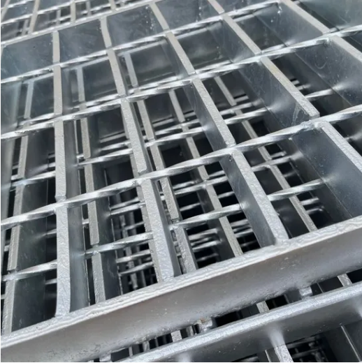 Pressure Locked Steel Grating with High Strength and Firm Structure for Platform Projects