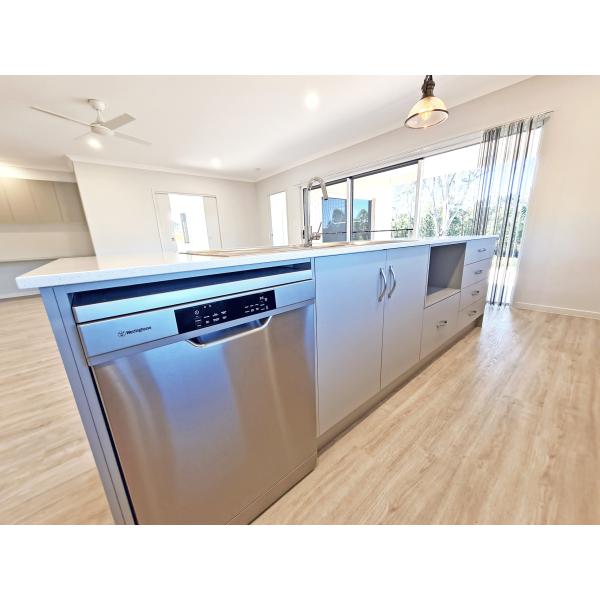Modern Small  Kitchen Cabinet Design Melamine Kitchen Cabinet With Island