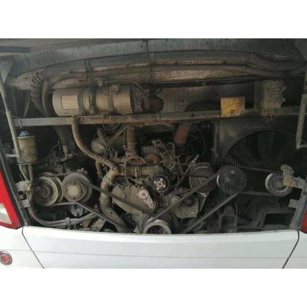 Yutong usado el color blanco transporta 47 asientos las buenas condiciones diesel del autobús de Yutong de 2013 años